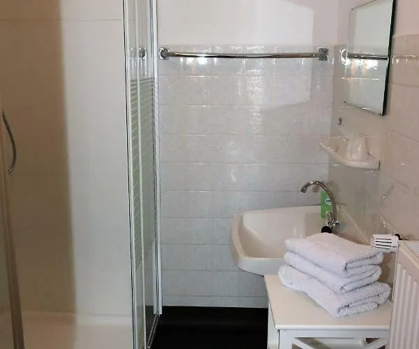 Gretel Von Birne Πανσιόν 3*